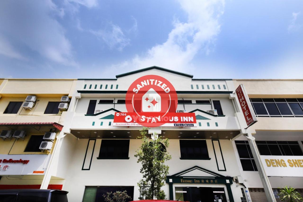 Oyo 746 ホテル フェーマス イン Malacca エクステリア 写真