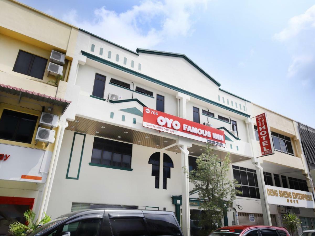 Oyo 746 ホテル フェーマス イン Malacca エクステリア 写真