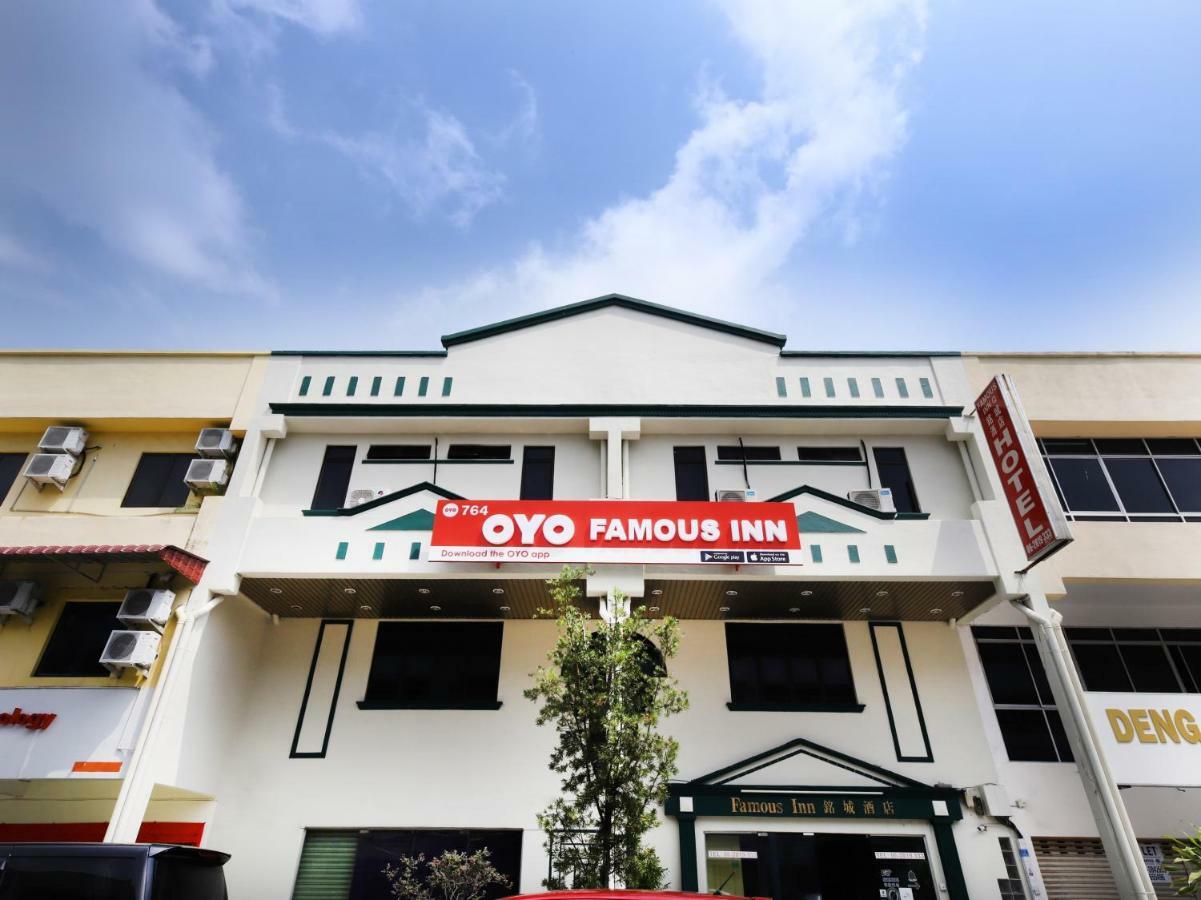 Oyo 746 ホテル フェーマス イン Malacca エクステリア 写真